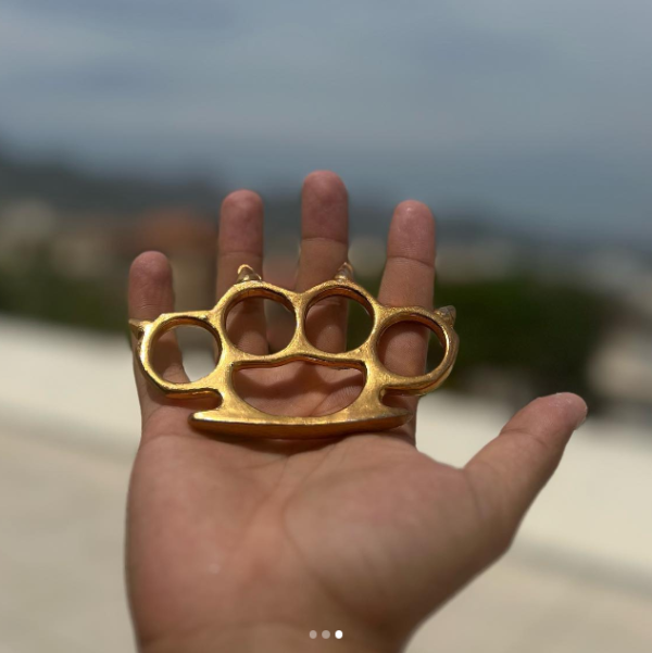spike knuckles-gold